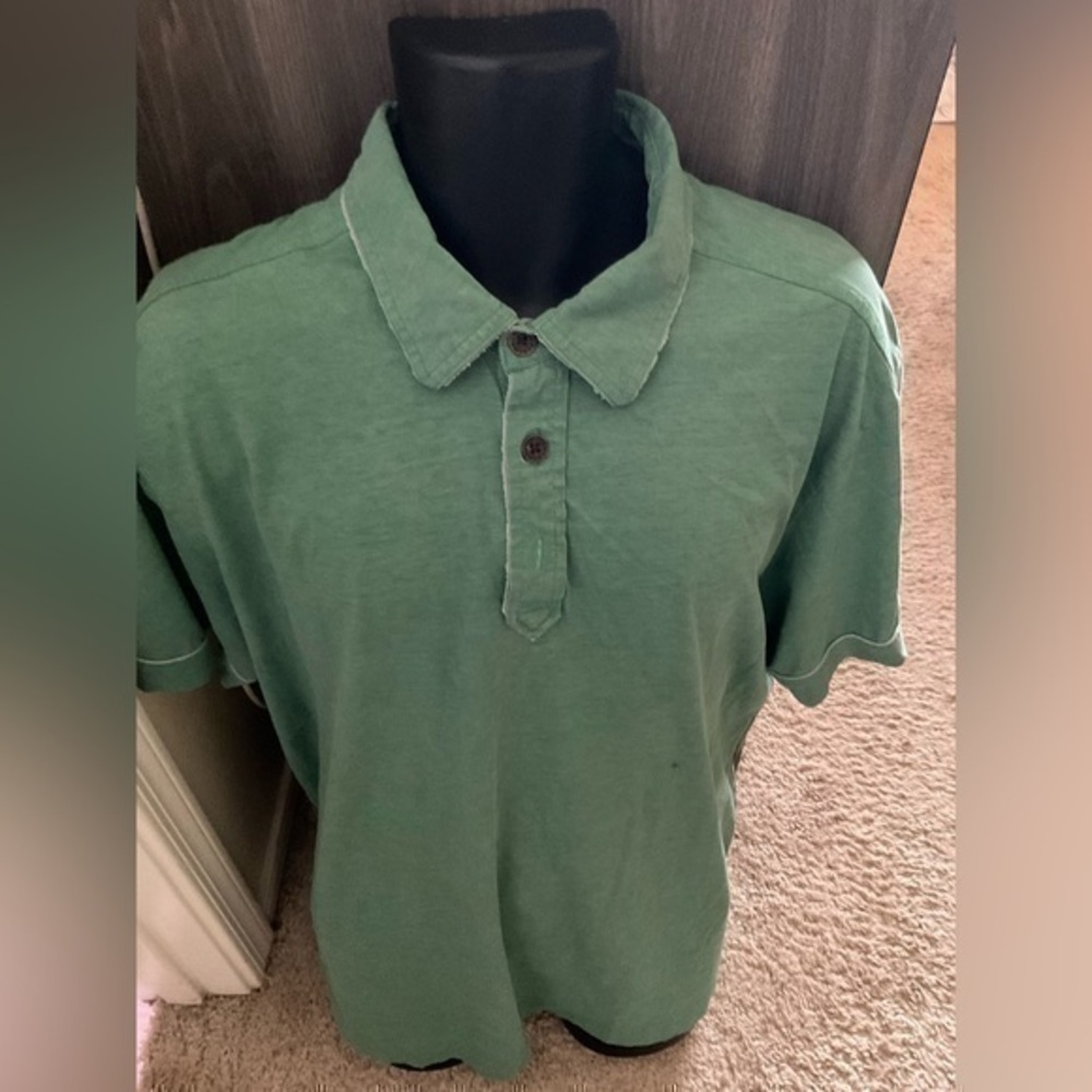 Men’s used Tommy Bahama size XL green polo shirt island crafted